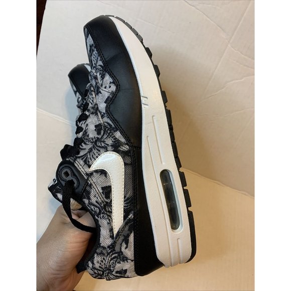 NIKE AIR MAX 1 GPX TROPICAL FLORAL BLACK WHITE DARK GREY Size 9684174-001 Worn 1 - Picture 4 of 11